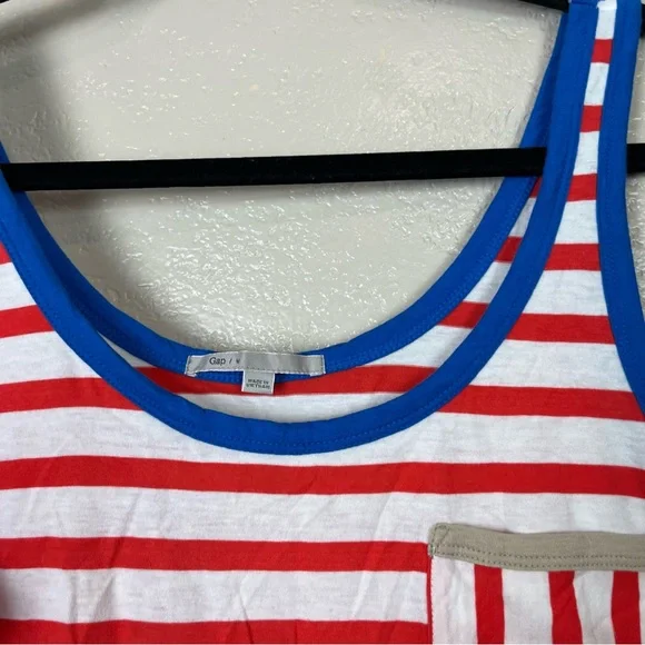 Gap women navy blue white red striped tank top size M - Picture 9 of 10